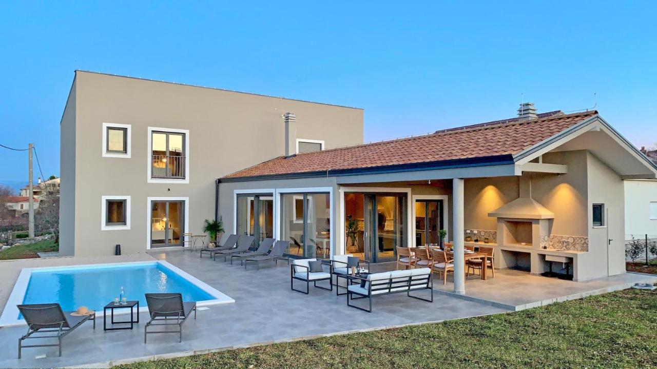 Villa & Jardin - Luxury Villa With Swimming Pool Vrh  Ngoại thất bức ảnh