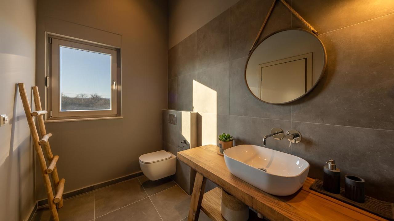 Villa & Jardin - Luxury Villa With Swimming Pool Vrh  Ngoại thất bức ảnh