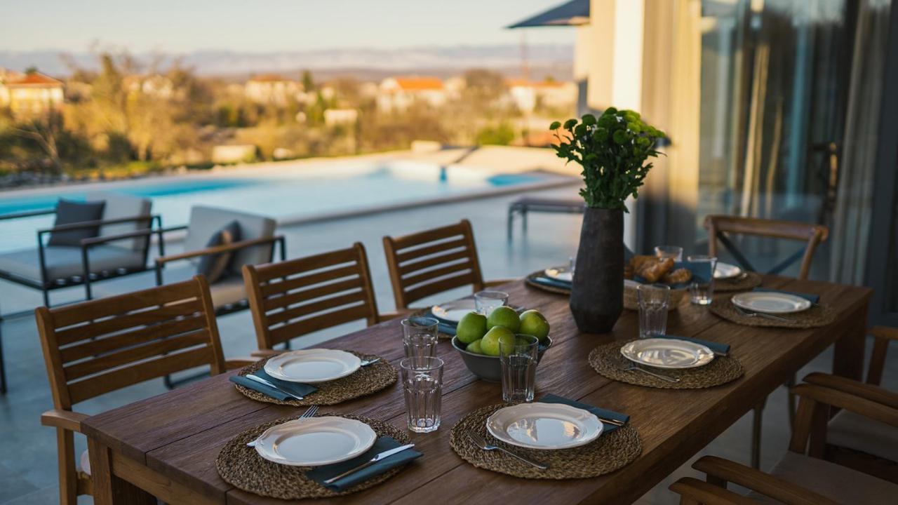 Villa & Jardin - Luxury Villa With Swimming Pool Vrh  Ngoại thất bức ảnh